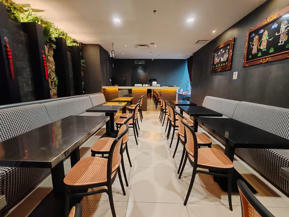 Viva spa dining area